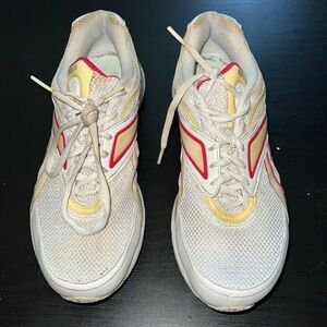 Reebok Easy Tone Smooth Fit 11-J18011 women’s running shoes lace up sneakers 9.5